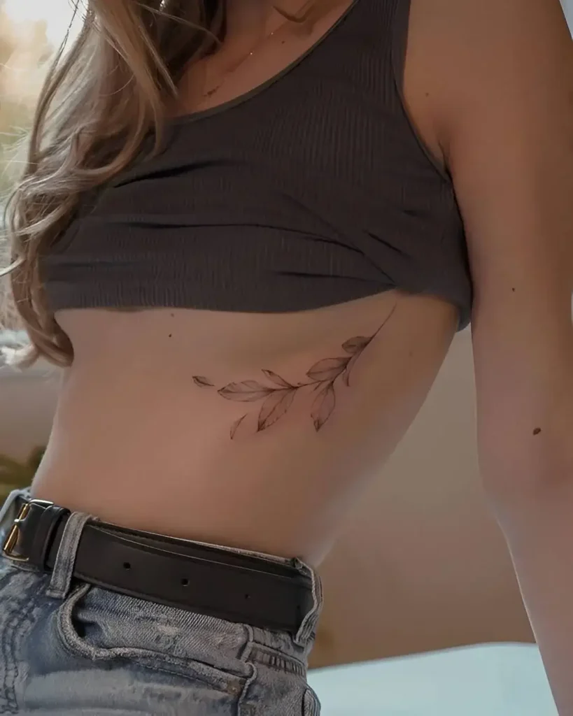 What to wear when getting a rib tattoo woman