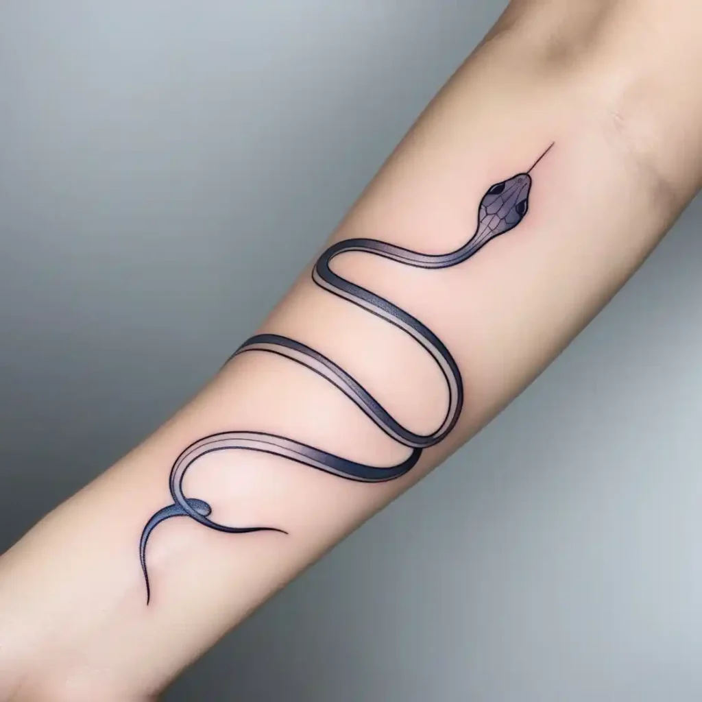 Minimalist Snake with Delicate Lines