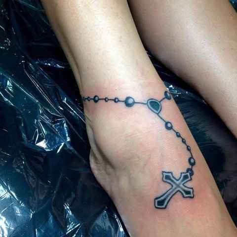 Cross Anklet: A Testament of Faith